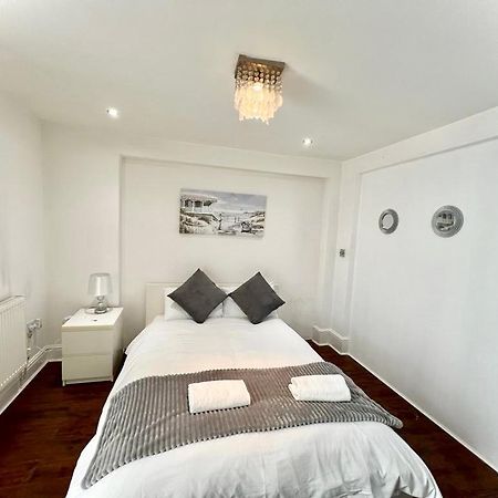 Canary Wharf Holiday Rooms London Bagian luar foto